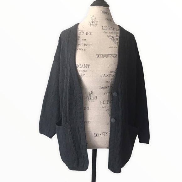 VINTAGE Plus Size Charcoal Grey Cable Knit Cardigan with Side Large Pockets - Picture 3 of 9